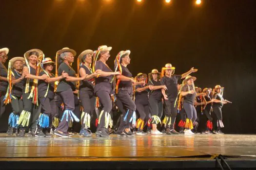 Mulheres em Movimento de Diadema participa da Mostra de Dança 60+