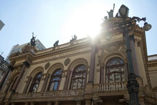 Evento de ópera celebra cultura italiana no Theatro Municipal de SP