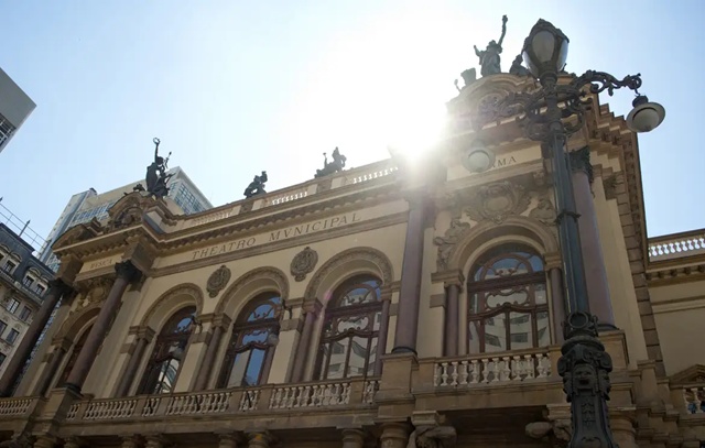 Evento de ópera celebra cultura italiana no Theatro Municipal de SP