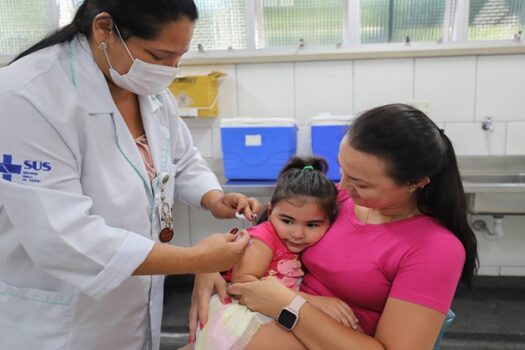 São Paulo não tem vacina da dengue para aplicar segunda dose em crianças