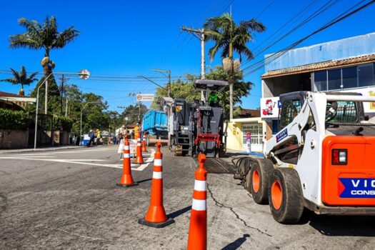 São Bernardo dá início a recapeamento na Estrada do Rio Acima, região do Riacho Grande