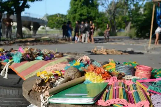 Justiça determina reintegração de posse da Aldeia Maracanã ao estado