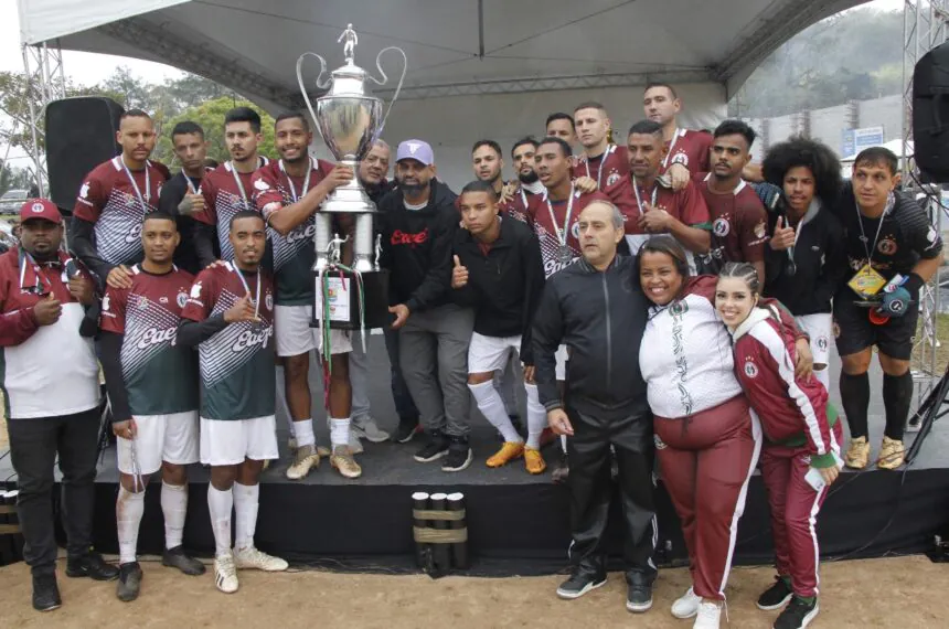 Águia de Ouro conquista bicampeonato de futebol amador