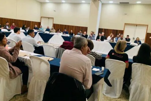 Café com negócios apoia empreendedores em evento na ACISBEC