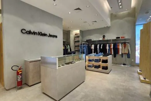 Calvin Klein Jeans chega em Santo André com loja no Grand Plaza Shopping