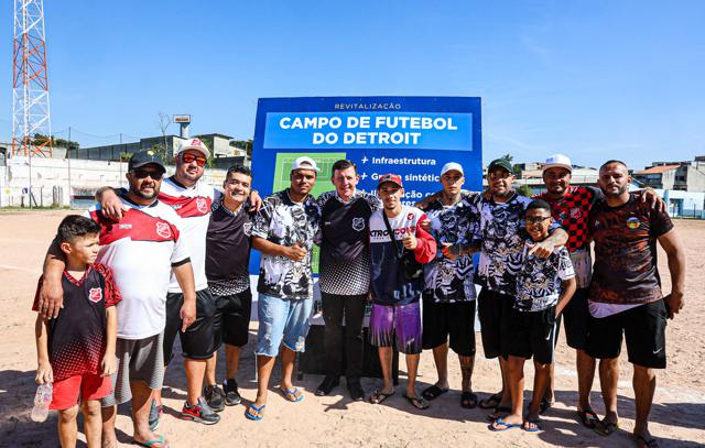 campo-de-futebol-detroit