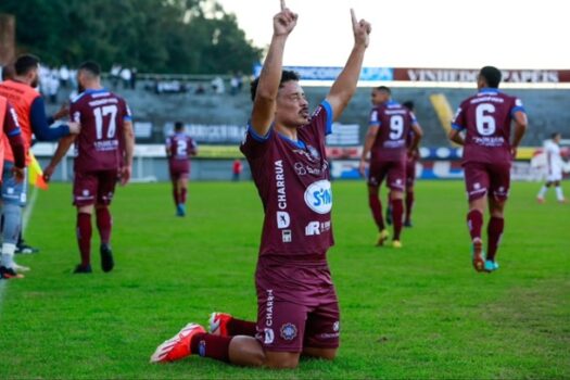 Caxias vence em seu retorno aos gramados e São Bernardo sobe para 3º da Série C