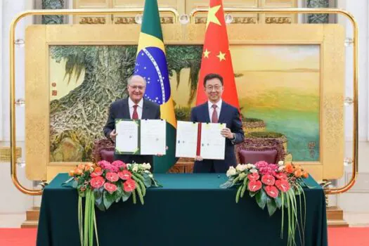 Vice-presidentes de Brasil e China defendem paz global, celebram parcerias e assinam acordos de cooperação