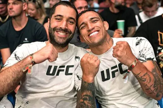 Academia que revelou ex-campeão do UFC leva educação financeira aos lutadores