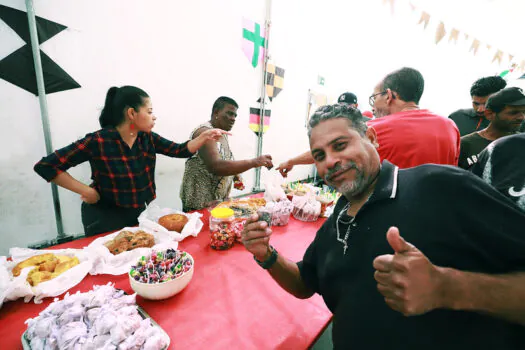 Festa Junina no Centro Pop alegra população em situação de rua