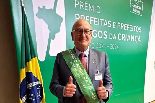 Filippi ganha Prêmio Prefeito Amigo da Criança