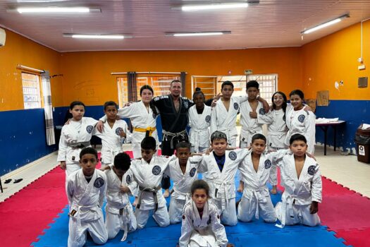 Instituto Vida Solidária da AMRIGS retoma aulas de Jiu-Jitsu para as crianças