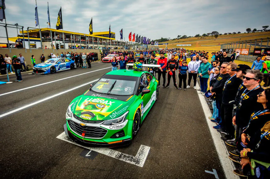 Stock Car: Júlio Campos brilha e vence de ponta a ponta no Velocitta