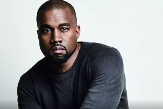 Kanye West é acusado de racismo, bullying e de enviar pornografia a funcionários