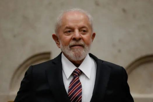 Lula diz que artista não deve ensinar ‘putaria’ e cobra regulação do streaming