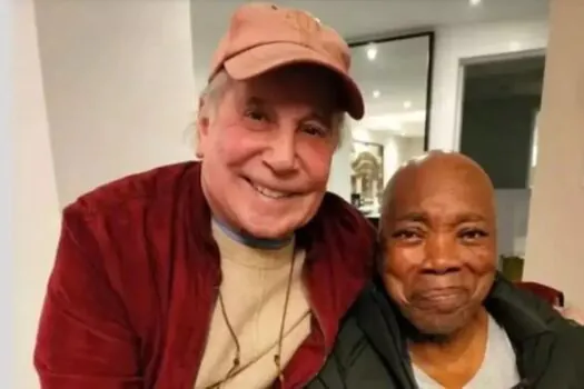 Milton Nascimento lança música que tem Paul Simon cantando em português