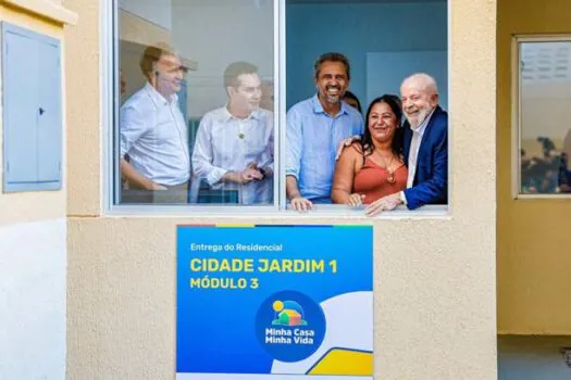 Lula entrega 416 unidades do Minha Casa, Minha Vida no Ceará: “Coisa mais sagrada é ter uma casinha”