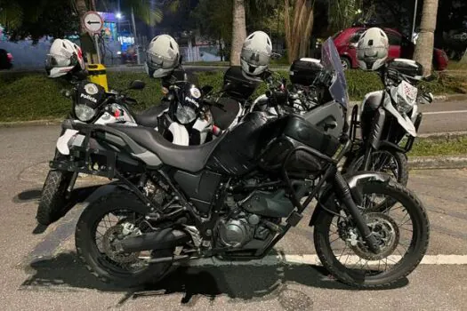 Policia Militar prende criminoso com arma de fogo e recupera motocicleta roubada pelo município de Santo André