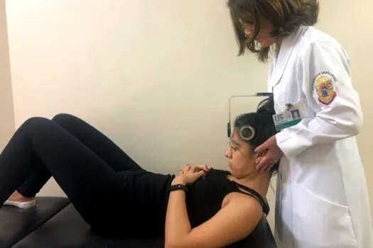 Mulheres com enxaqueca e dor cervical crônica têm quase 50% menos força no pescoço