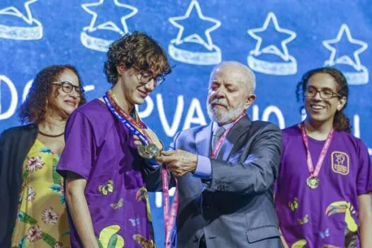 “A educação é o oxigênio de uma nação”, diz Lula durante premiação da Olimpíada de Matemática