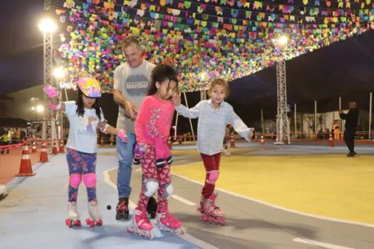 Diversão e prática esportiva marcam o lançamento do projeto “Patins na Tenda” em Ribeirão Pires