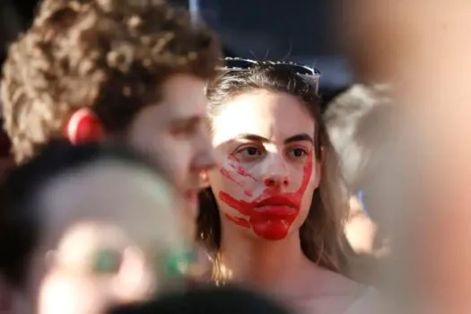 Avenida Paulista volta a ser palco de protesto contra PL do Aborto