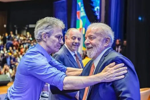 Zema é convidado, mas não vai participar de agendas de Lula em Minas