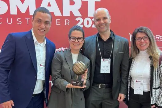 Programa ‘São Paulo São Libras’ vence Prêmio Smart Customer 2024