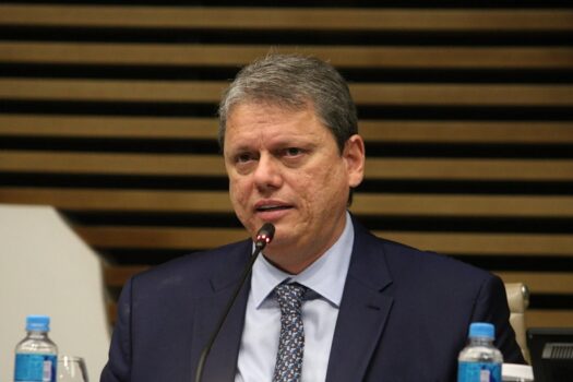 Tarcísio reduz em um terço benefícios do ICMS