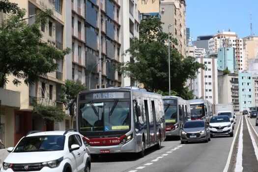 Prefeituras que implementaram tarifa zero tiveram taxa de reeleição de 89%