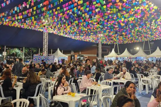 Clima familiar atrai público para a 46ª Festa de Santo Antônio neste sábado