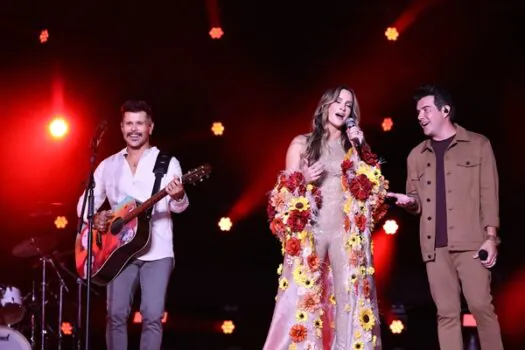 Claudia Leitte lança parceria com Marcos e Belutti