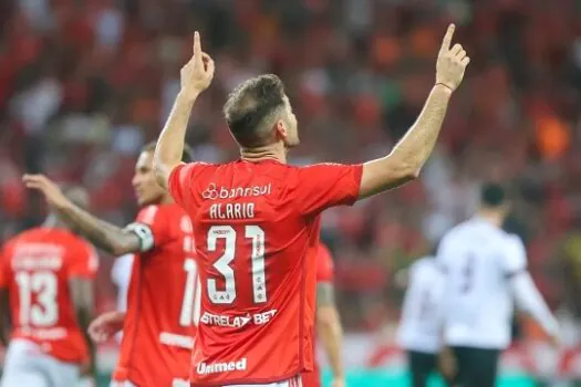 Time de Crespo negocia a contratação de Lucas Alario, do Internacional