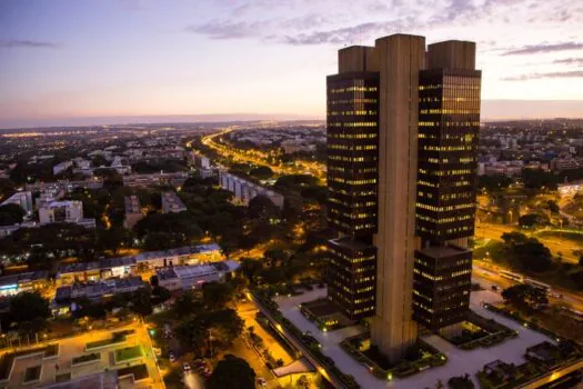 Tom mais duro do Banco Central reflete preocupação com 2º semestre, dizem analistas