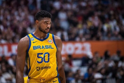 Seleção masculina tem última chance de levar basquete do Brasil a Paris