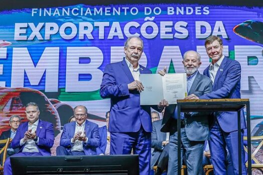 BNDES conclui financiamento para exportação de 32 jatos da Embraer