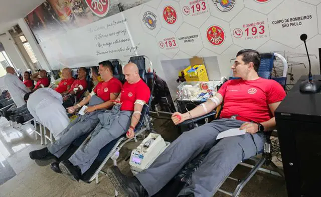 bombeiros-doacao-de-sangue