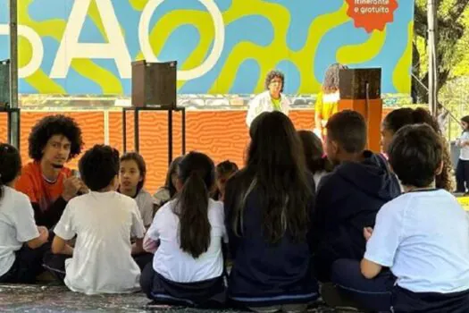 Busão das Artes leva atividades lúdicas e científicas ao Parque Horto Florestal