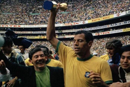 Capitão da seleção tricampeã mundial completaria 80 anos nesta quarta (17)