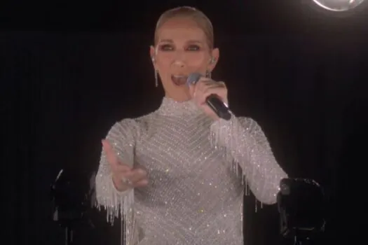 O que a encharcada abertura de Paris-2024 divide, Céline Dion une