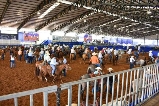 Governo de SP participa da abertura da maior competição equestre do Brasil