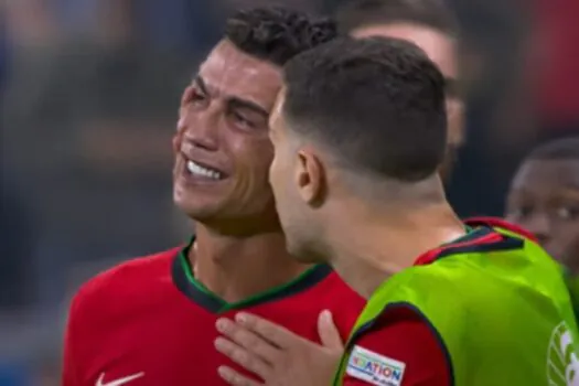 Cristiano Ronaldo explica por que desabou no choro após perder pênalti: ‘Minha última Euro’