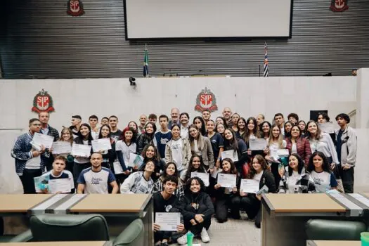 Democracia Jovem: Alesp vai levar dois jovens paulistas para curso da Unesco na Itália