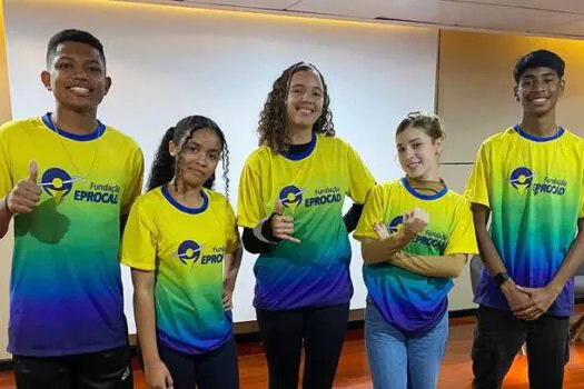 Jovens de Etec embarcam para abertura dos Jogos Olímpicos de Paris