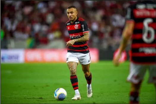 Cebolinha participa de treino e pode voltar ao Flamengo contra o Criciúma