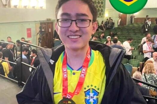 Brasileiro conquista medalha de ouro na IMO 2024