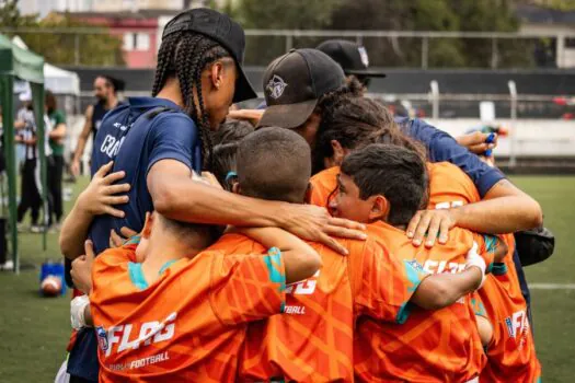 Flag Football ganha espaço nas escolas brasileiras