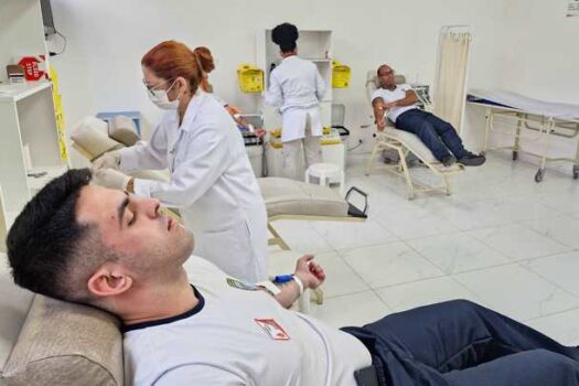 GCM-Alunos de São Caetano doam sangue no Super Centro de Saúde