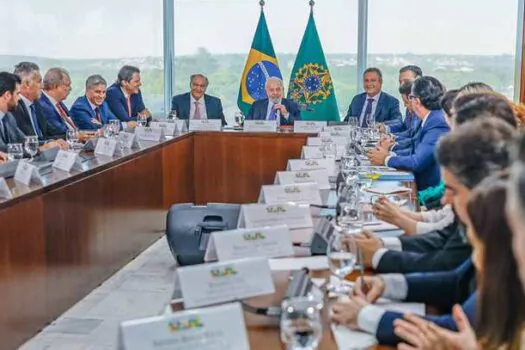 Indústria de alimentos anuncia R$ 120 bilhões em investimentos no Brasil até 2026