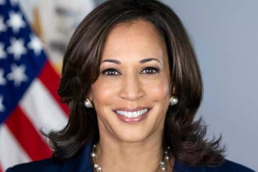 Kamala se arrisca em entrevista combativa na Fox News para tentar acenar a eleitor de direita